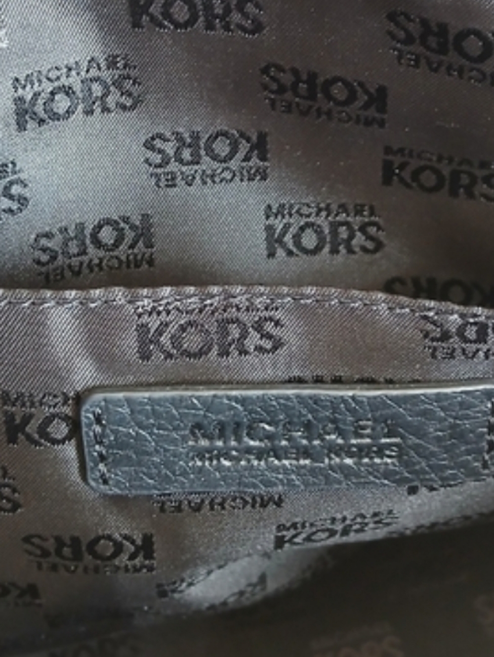 Michael Kors Black Shoulder Bag with Authentic Model Code 38T7CHU53L - Picture 10 of 10